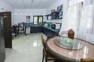 පර්චස්22 ලස්සන දෙමහල් නිවසක් විකිණීමට තලවතුගොඩ