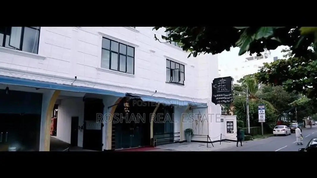 Hotel For Sale mountlavina