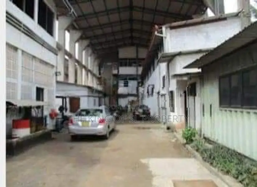 Building for sale in Wattala