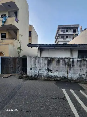 Old house Land Value For Sale Sea Side Wellawatte