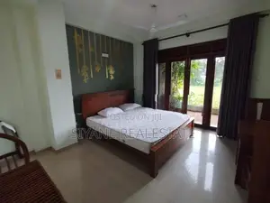 Luxurious House for Sale in Talawathugoda