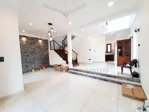 අති සුඛෝපභෝගී අලංකාර නවීනතම සුවිසල් දෙමහල් නිවස විකිණීමට පිළියන්දල