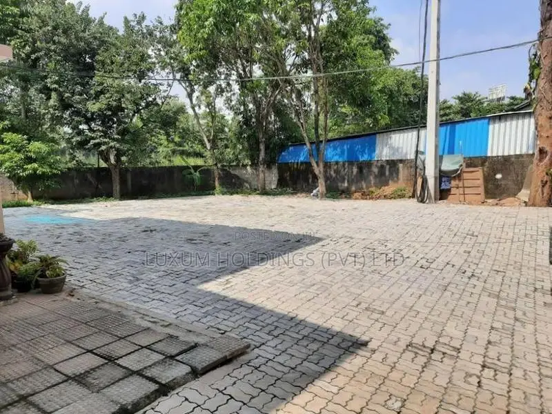 Brand New Building for Rent Facing Main Road Battaramulla [ 1327C ]