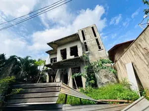 half Build 02 story house With 11 P Sale At Borupana Rathmalana