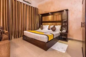 Hotel For Sale mountlavina