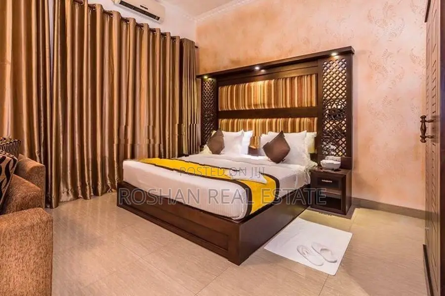 Hotel For Sale mountlavina