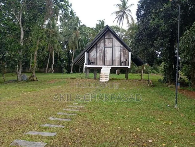 160 Land with Cabana forsale in Katunayaka Ja-Ela