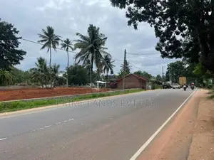 A6 මාර්ගයට මුහුණලා ඉඩමක් Kurunegala