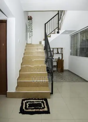 පර්චස්22 ලස්සන දෙමහල් නිවසක් විකිණීමට තලවතුගොඩ