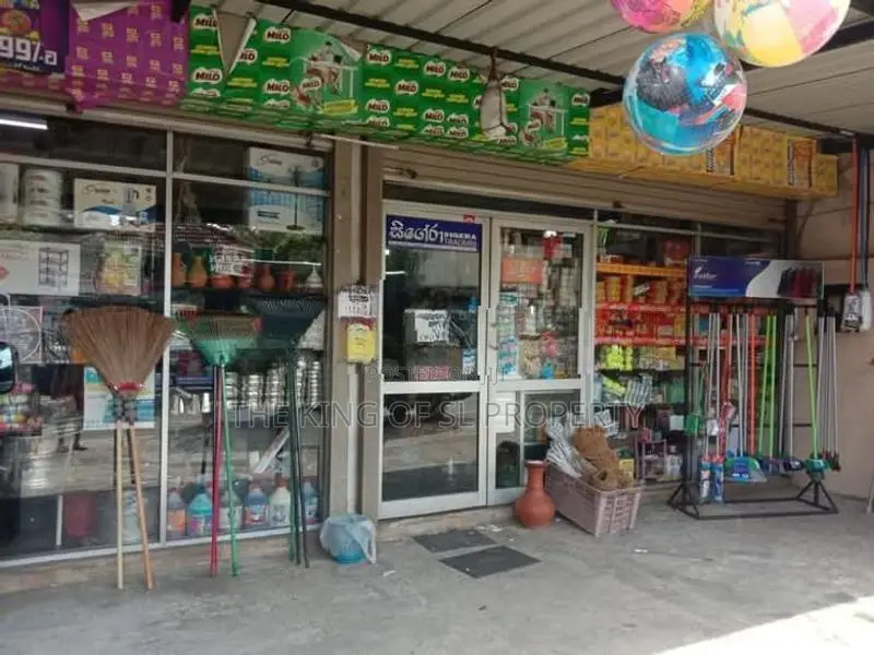 Building for sale in Kotte