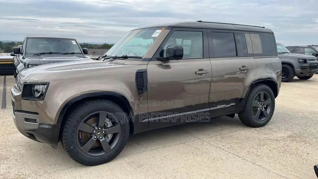Land Rover Defender Urban Edition 2025