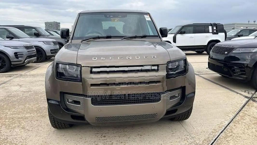 Land Rover Defender Urban Edition 2025