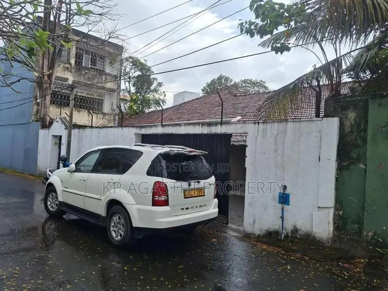 26 P Almost House for Sale in Colombo 7