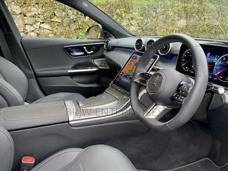 Mercedes Benz C200 AMG Premium Plus 2025
