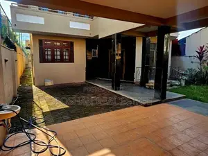 CH814 Luxury House for Sale Park Road Colombo 05