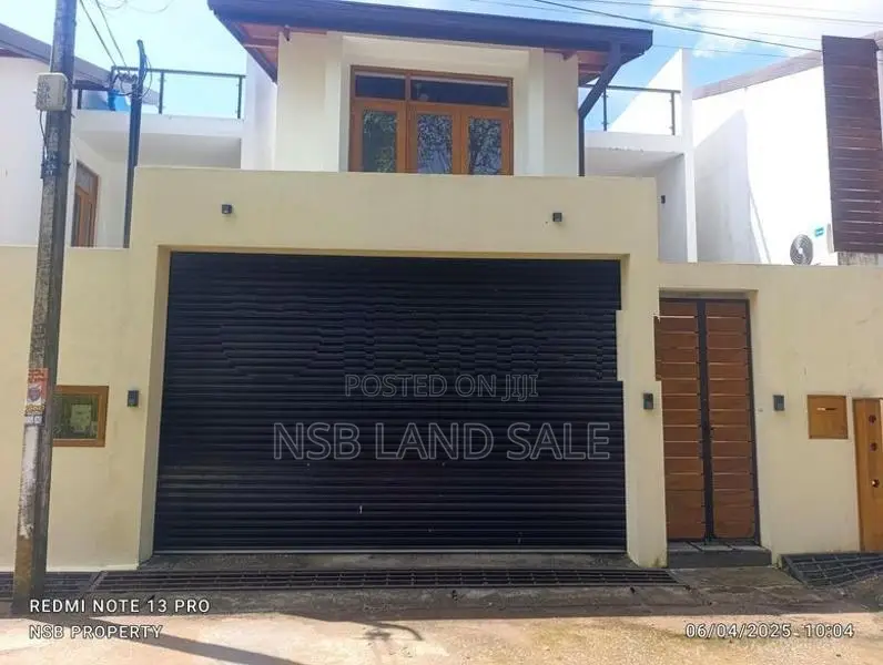 Super Luxury House for Sale in Thalawathugoda City Limit