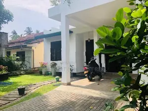 Panadura : 4BR (20P) Luxury House for Sale in Gorakana