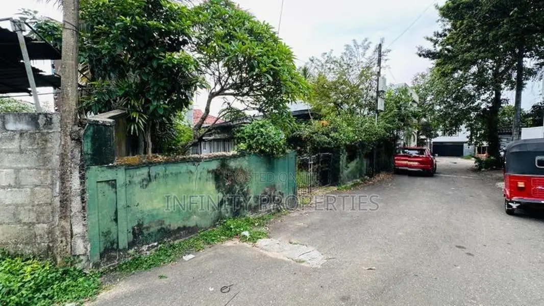 (AFA99) 17.5 P Land With Old House Sale At Nugegoda