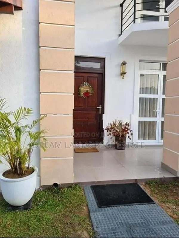4BED HOUSE FOR RENT IN JA-ELA WITH FURNITURE (SP621)