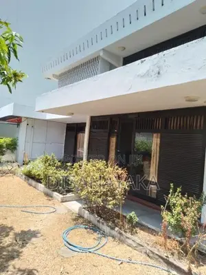 Old House with Land for Sale Ds4542 Colombo 3