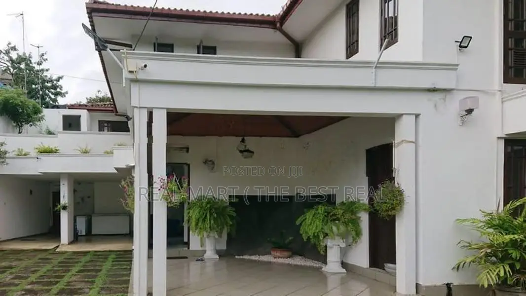 Nugegoda Town : 9 A/C BR (35 Perch) High Luxury House for Sale