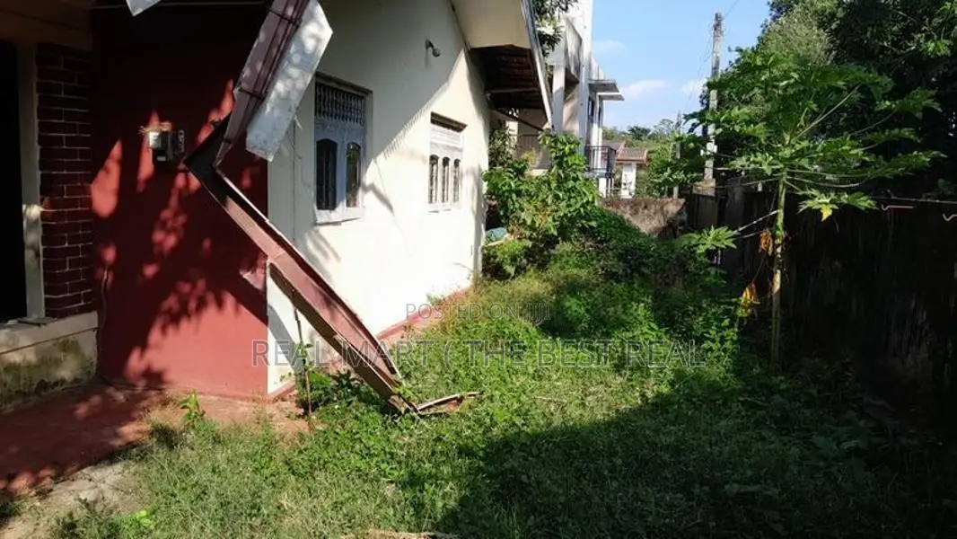 Ragama 13.5 Perches Land with House for Sale