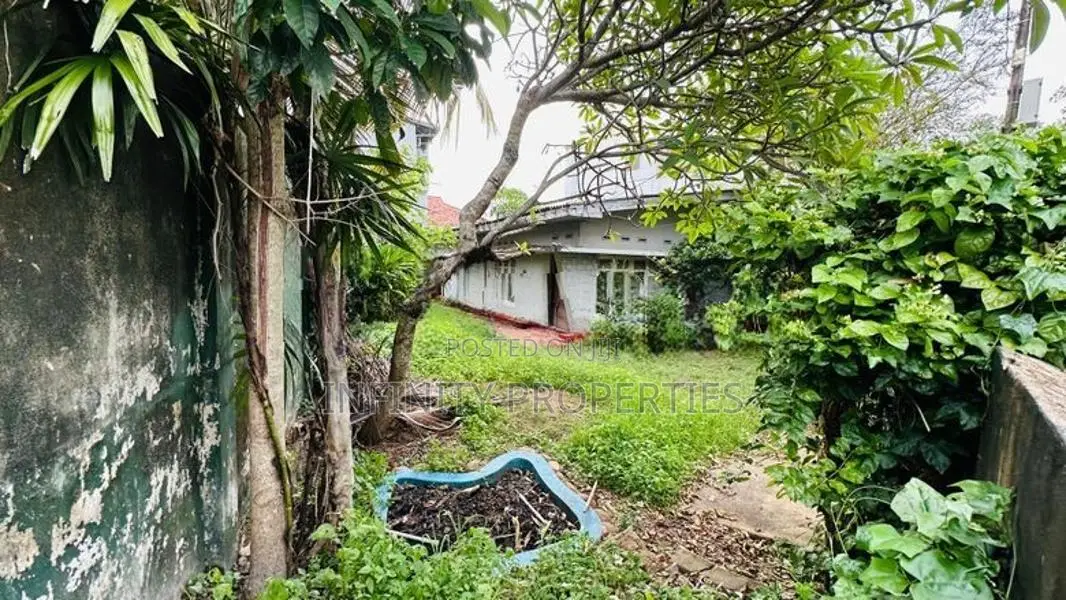 (AFA71) 17.5 P Land with Old House Sale at 50 Meters to Nugegoda