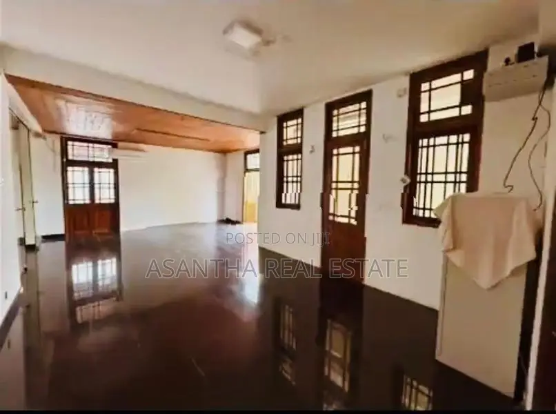 (NNI-125) Luxury House for Sale: Borelasgamuwa