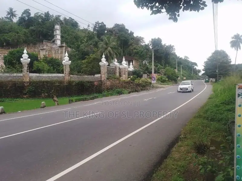 Factory for sale in Warakapola