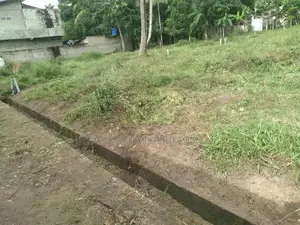 Katunayake : 11 Perches Commercial Land for Sale