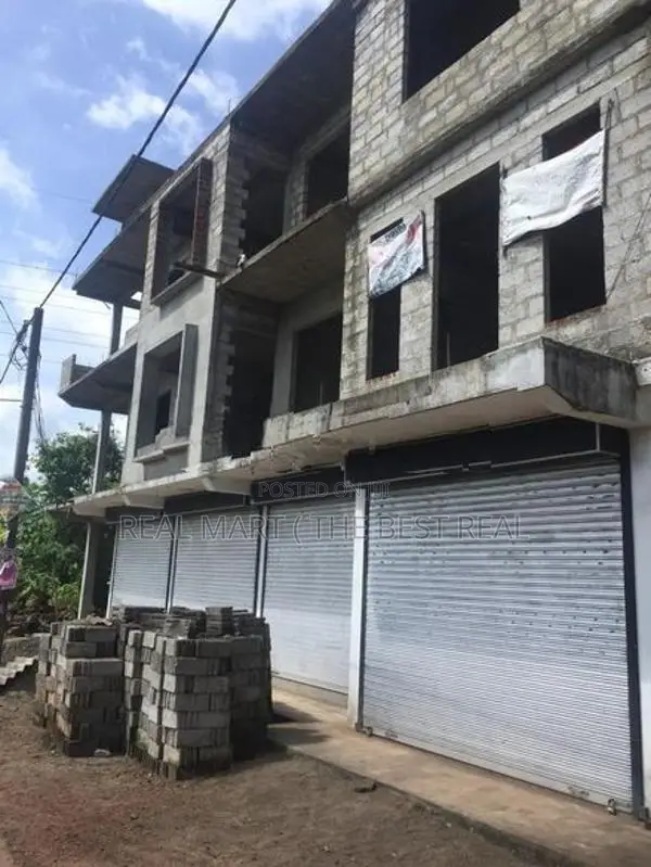 Ganemulla : 9BR (37P) Under construction House for Sale