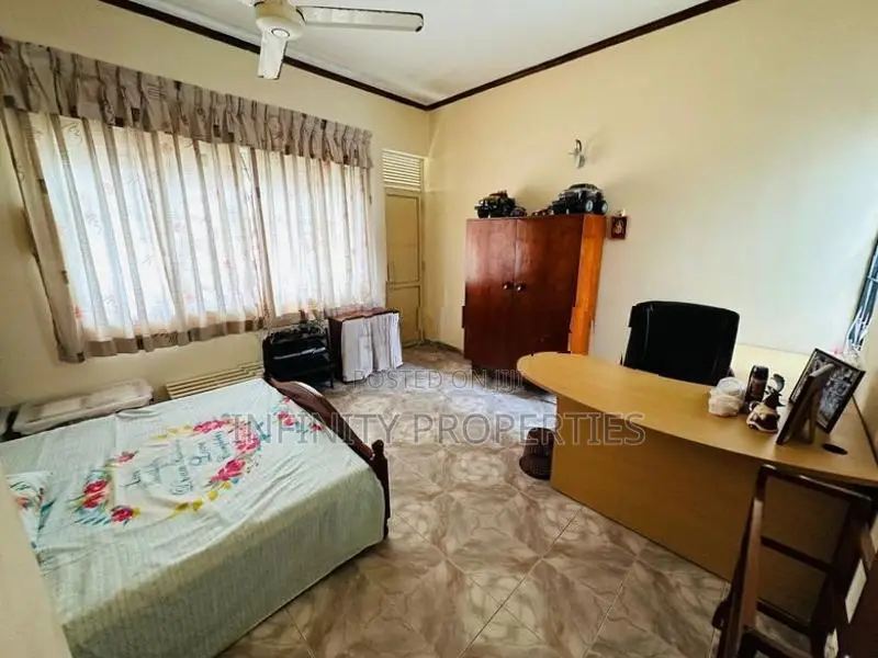 (afa156) Luxury House for Sale in Mount Laninia