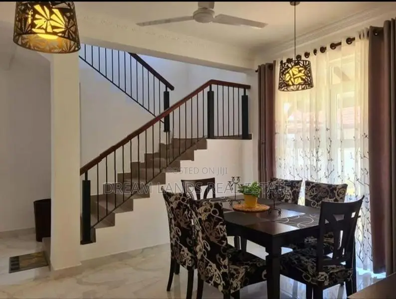 4BED HOUSE FOR RENT IN JA-ELA WITH FURNITURE (SP621)