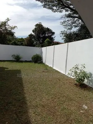 Moratuwa : 4BR (30P) House for Sale at Rawathawatta