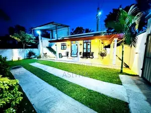 Incomplete Upstairs House Kahathuduwa Sale