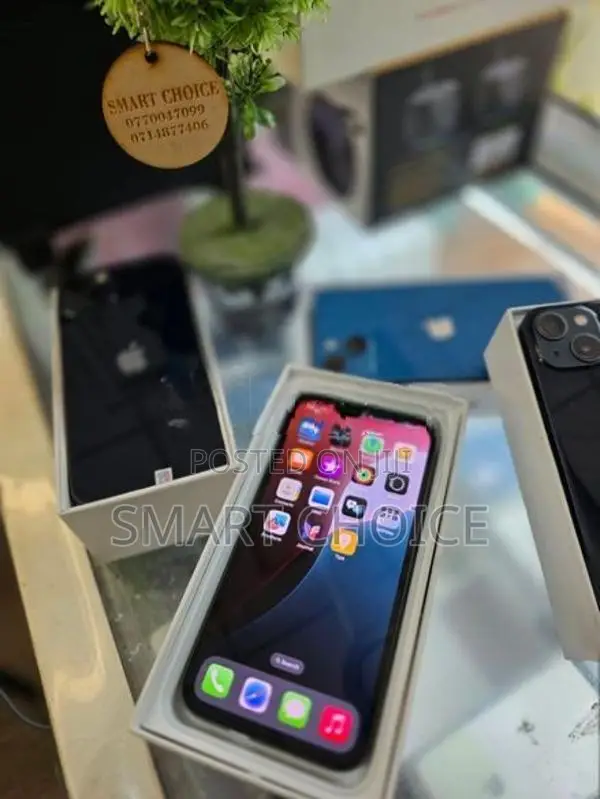 Apple iPhone 13 128GB HG (Used)