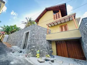 17 P Land with Brand New Luxury House Sale At Jayagath Road Udahamulla