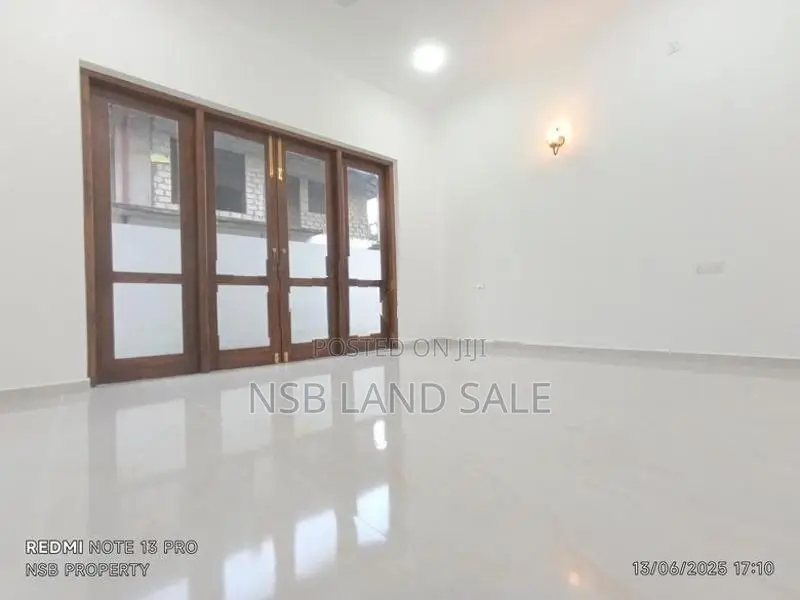 Super Luxury Brand New House For Sale in Thalawathugoda
