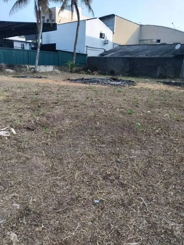 COMMERCIAL LAND FOR RENT IN BORALESGAMUWA (SP748)