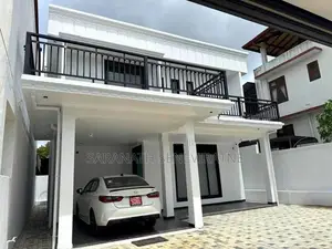 Brand New House in Bellummahara Gampaha - Only 1km Kandy Rd