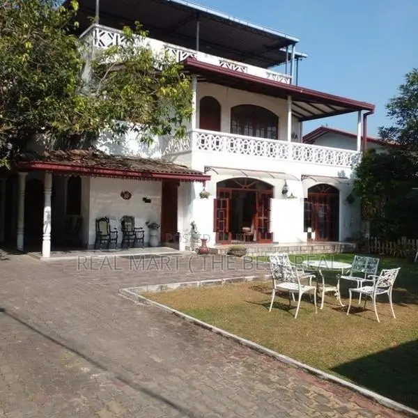 Boralesgamuwa : 5BR (20P) Two Storey, House for Sale in Rattanapitiya