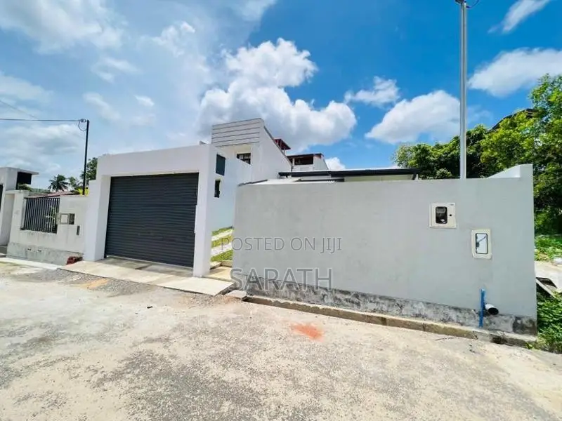 All Completed Brand New House In Malabe