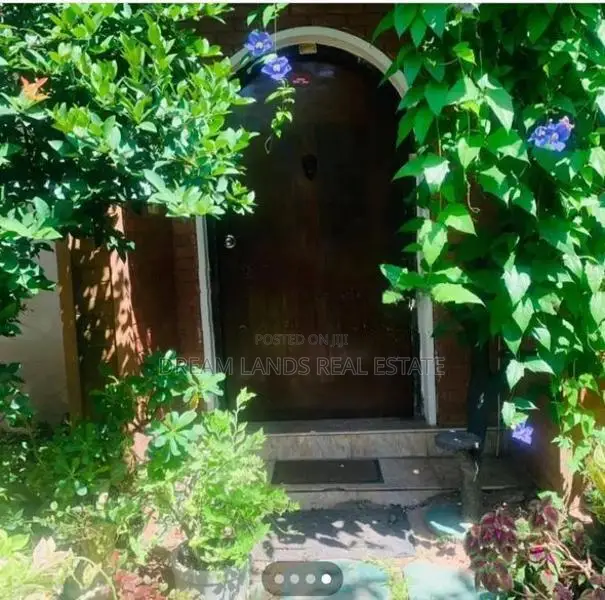 Dehiwala Nadimala 2 Story House for Sale ( RS - 389)