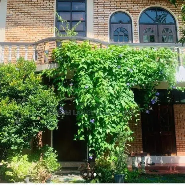 Dehiwala Nadimala 2 Story House for Sale ( RS - 389)