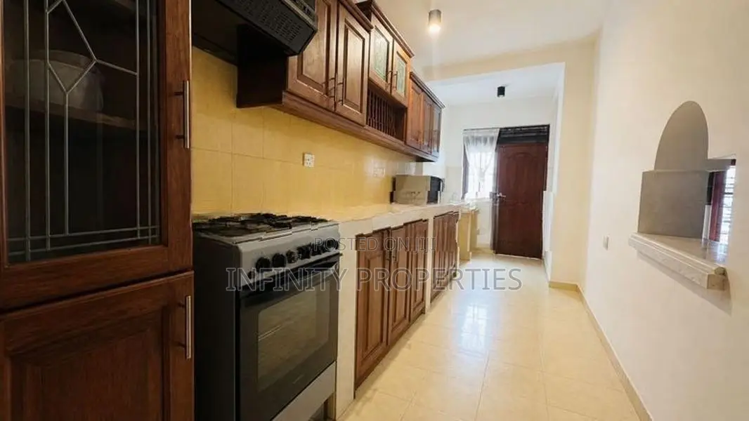 03 Storey House for Sale in Templle Road Maharagama