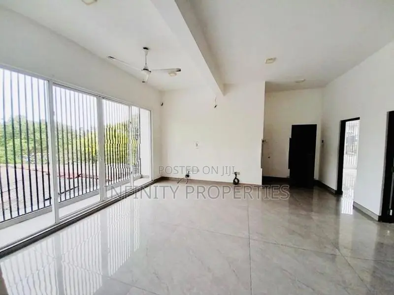(AFA367) 03 Story House With 11.1P Sale At Madiwela Ebuldeneya Nugegod
