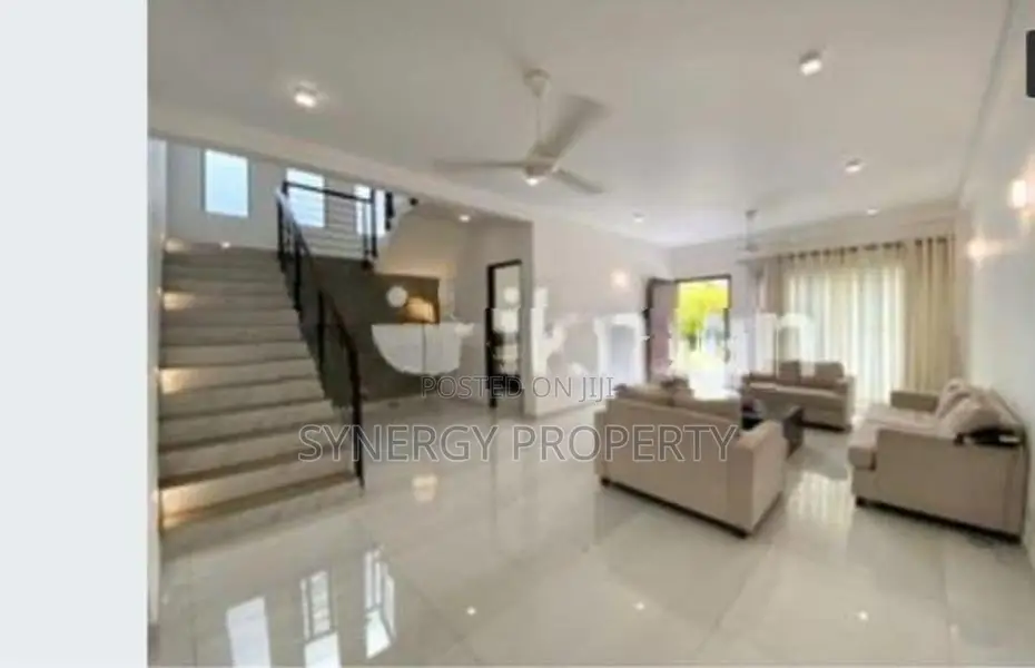 Luxury 4 Bedroom House for Sale Athurugiriya