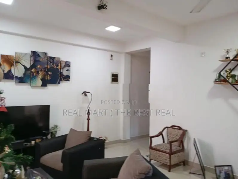 Wattala : 2BR (7.5P) Four story House for Sale