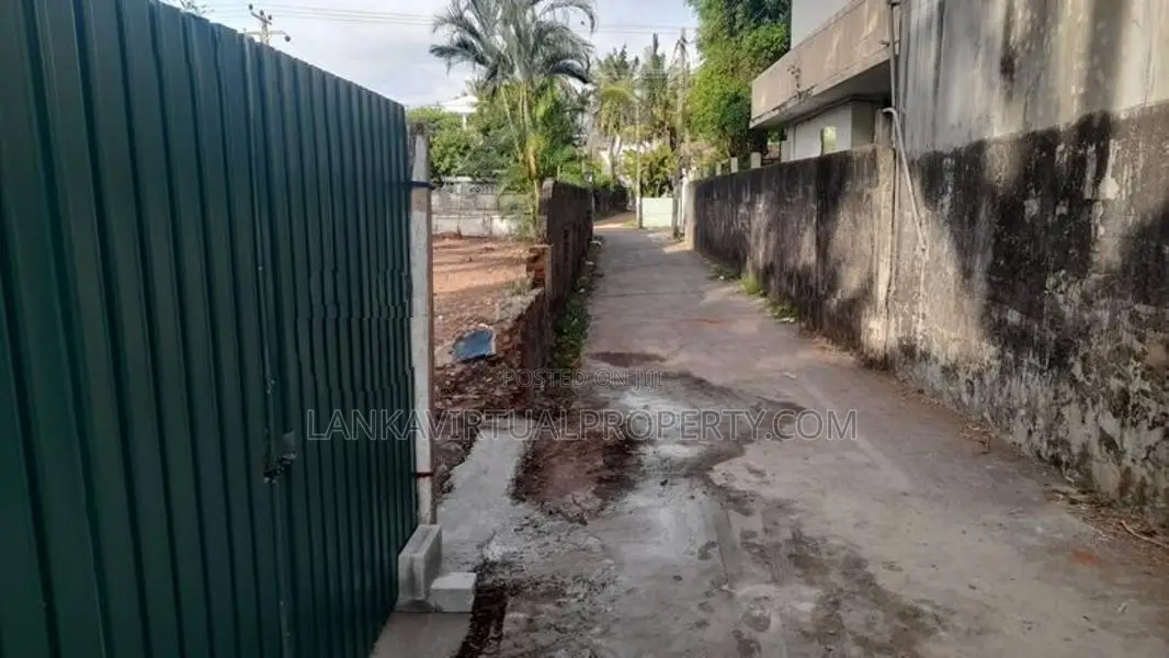 Moratuwa Koralawella Road Facing 27 Perches Rectangular Land for Sale