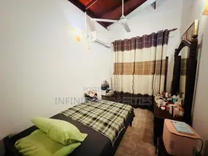 03 Storey House for Sale in Templle Road Maharagama